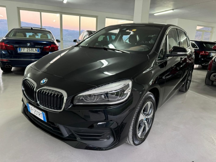 "218d Active Tourer Advantage auto my17"