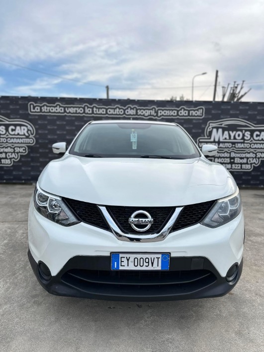 "NISSAN QASHQAI (anno 2015)"