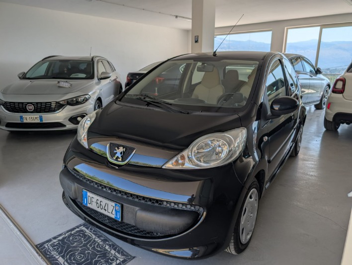 "Peugeot 107 107 2005 5p 1.0 12v Plaisir"