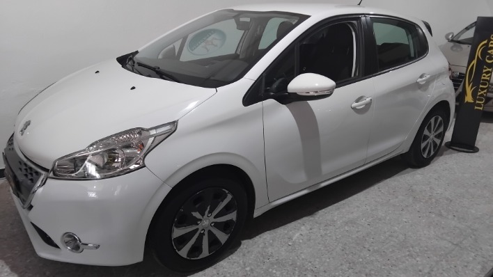"Peugeot 208 1.4 HDI 68 CV Anno 2013 Km 142000"
