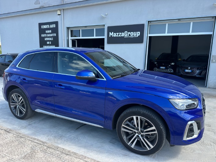 "Audi Q5 2.0 TDI ibrid  S Line Plus 204 cv"