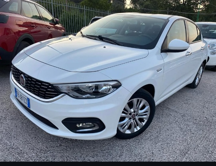 "Fiat Tipo 4p 1.4 Opening Edition 95cv"