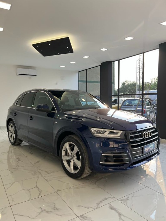 "audi q5 tfsie 55"