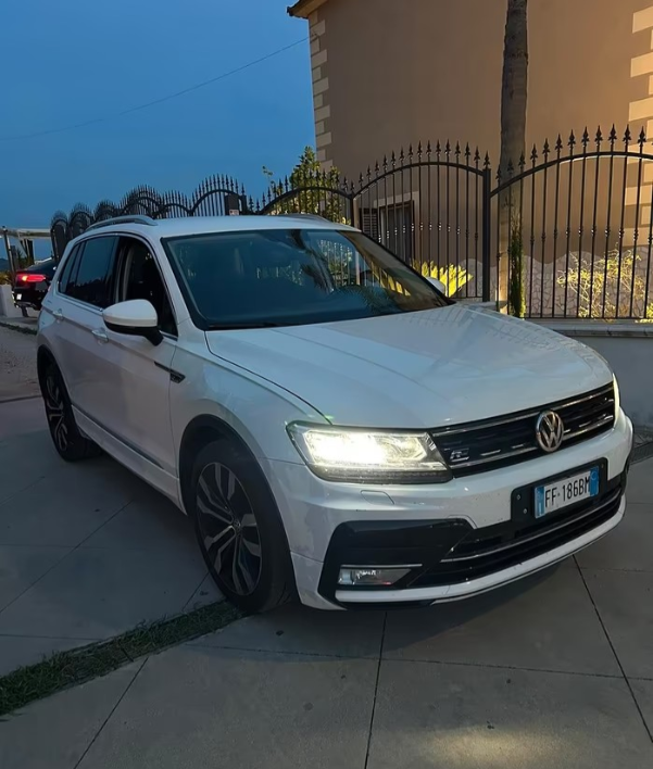 "Volkswagen Tiguan 2.0 BiTDI SCR DSG 4MOTION Execut"