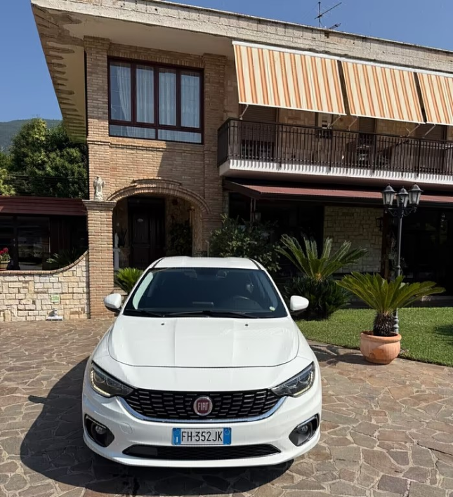"Fiat Tipo 1.6 Mjt S&S DCT 5 porte Lounge"