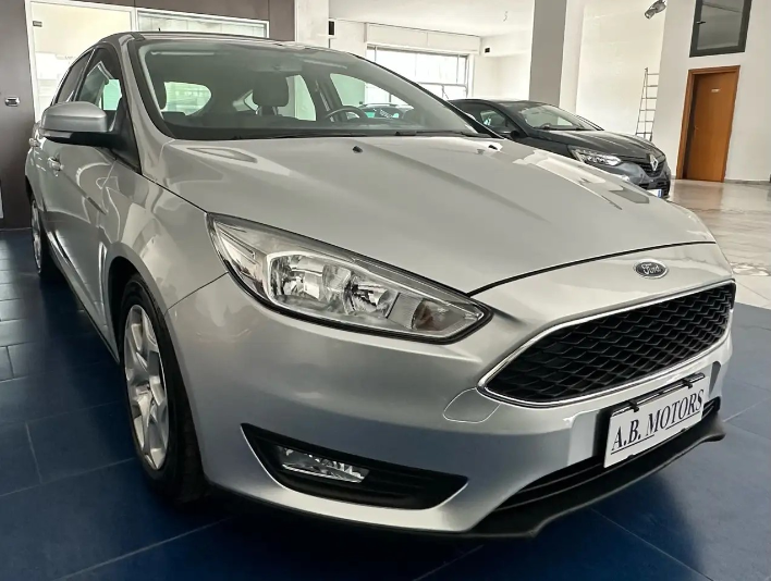 "Ford Focus Focus 5p 1.5 tdci Business s AUTO PERFETTA..."