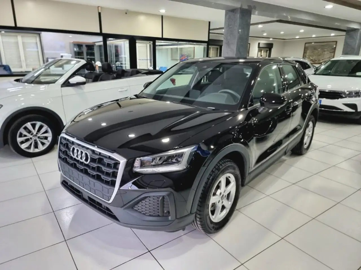 "Audi Q2 30 Business 1.0 TFSI 110CV Fari Led"