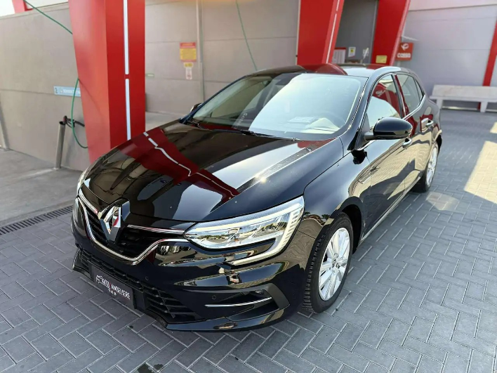 "Renault Megane Megane IV 2020 Berlina 1.5 blue dci 115cv\/FULL"