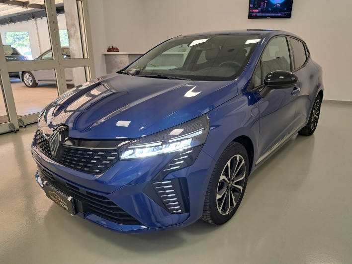 "Renault Clio V 2024 1.0 tce Techno Gpl 100cv"