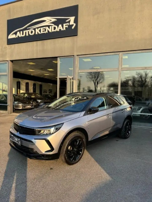 "Opel Grandland 1.2 Turbo 12V 130 CV aut. Business Elegance"