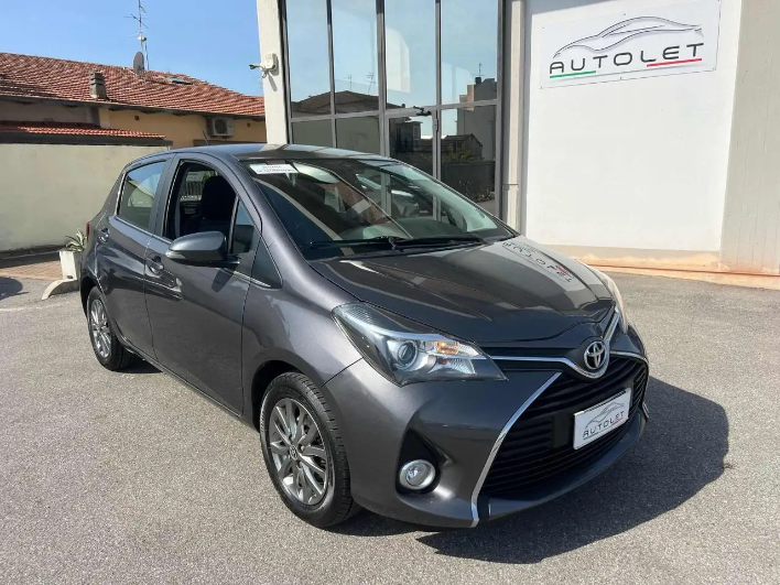 "Toyota Yaris 1.3 5 porte Lounge - PER NEOPATENTATO"