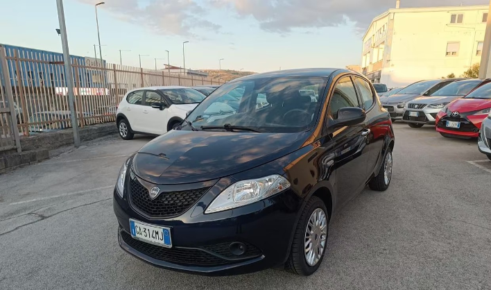 "LANCIA Ypsilon 1.2 69 CV 5 porte GPL Ecochic Gol"
