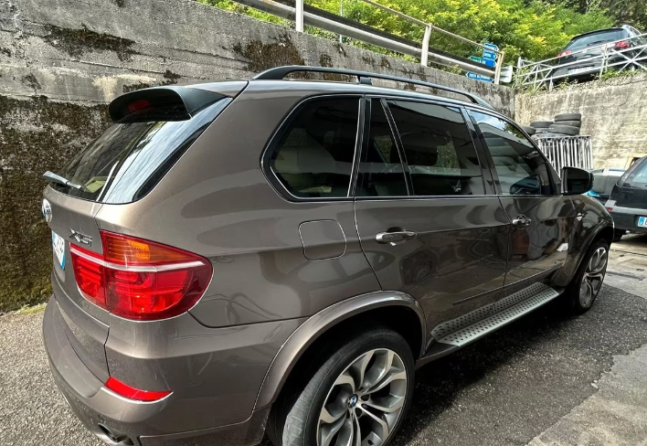 "BMW X5 XDRIVE30D"