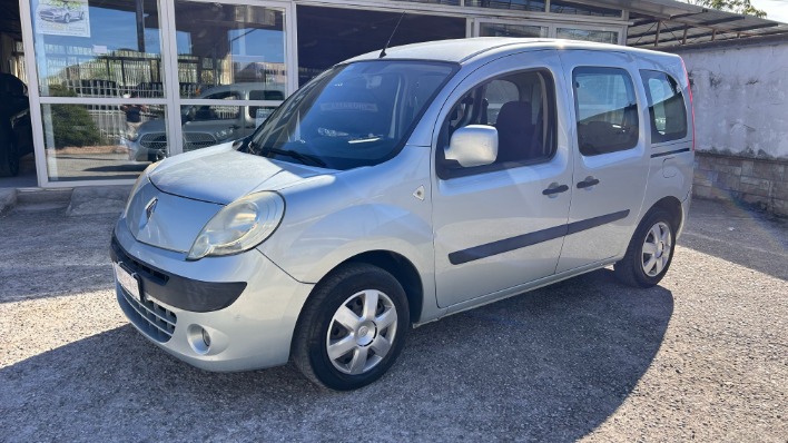 "RENAULT KANGOO 1.5 DCI 90cv \"AUTOVETTURA\""
