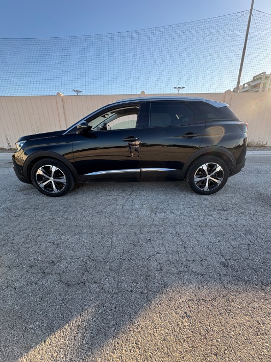 "Peugeot 3008 EAT8 1.5 131 cv allure"