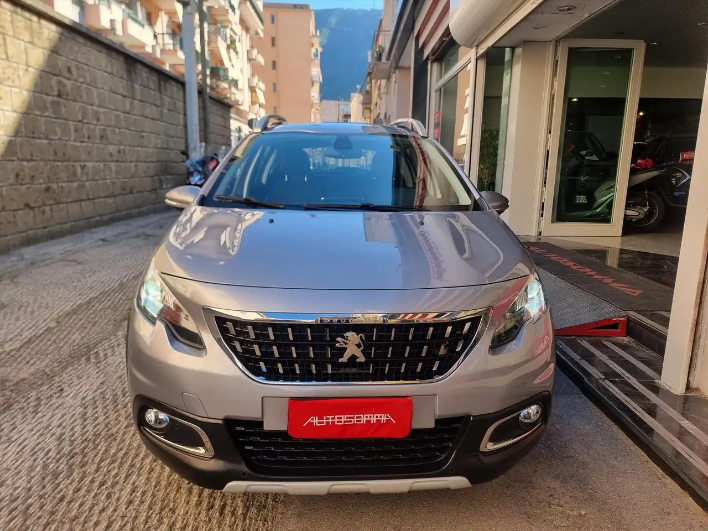 "Peugeot 2008 2008 1.6 bluehdi Allure 120 cv ITALIANA"