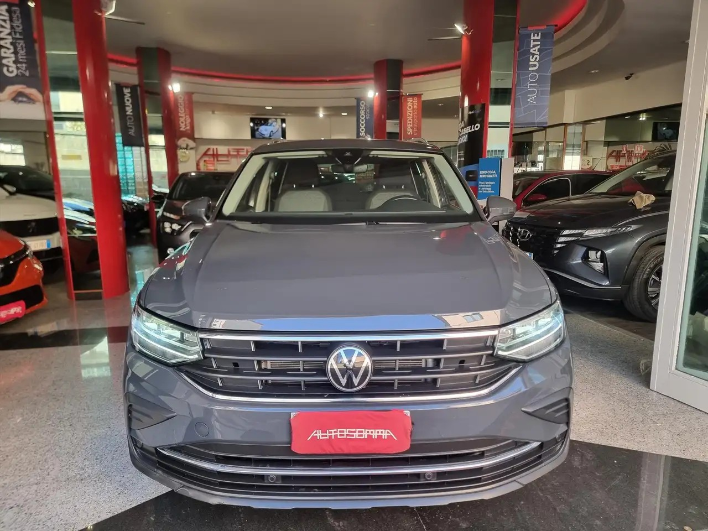 "Volkswagen Tiguan NEW 1.5 tsi Sport 130 cv 12 +12 GARANZIA"