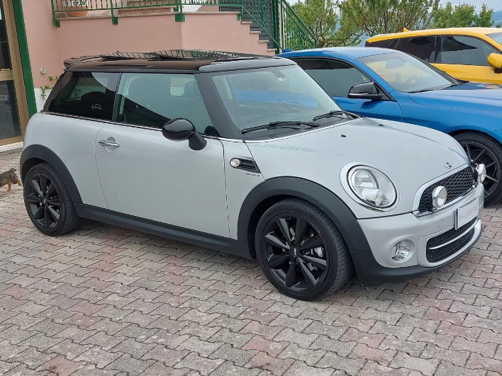 "Mini Cooper SD 2.0 110cv - Automatica"