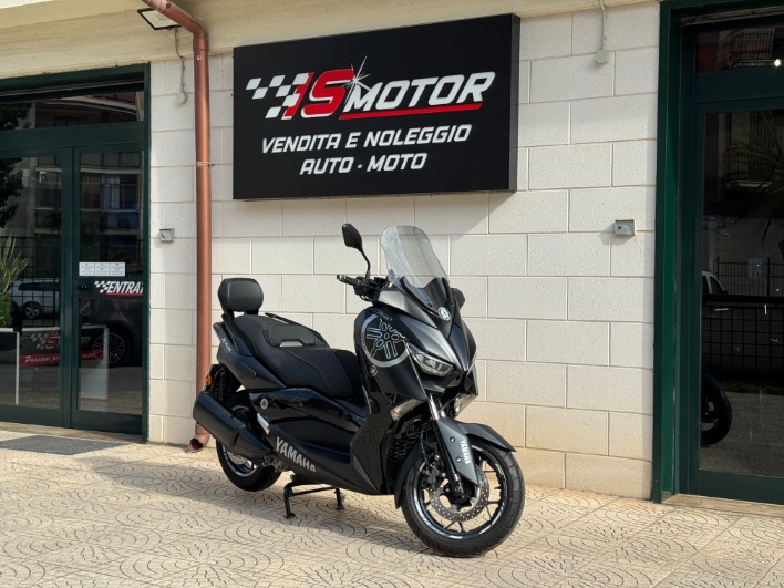 "YAMAHA X-MAX 300 ABS IRON MAX 28CV"