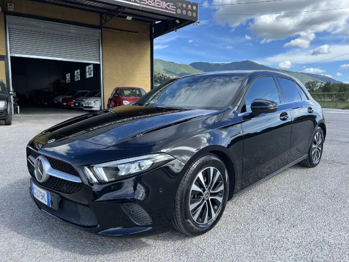 "Mercedes-Benz A 180 d Business Extra auto"