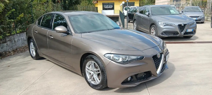 "Alfa Romeo Giulia Giulia 2.2 TD Super 160cv my19 Euro 6d-Manuale"