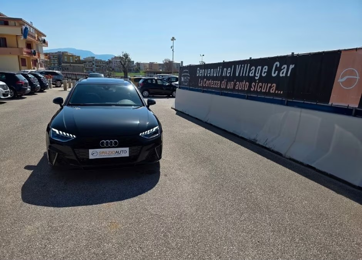 "Audi A4 NUOVO MODELLO S35 2.0 TDIe S tronic *S-LIN"