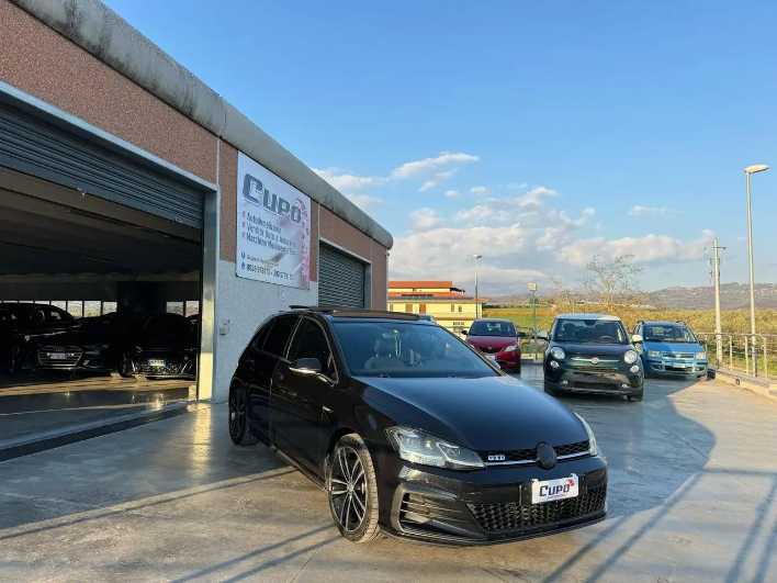 "Volkswagen Golf 5p 2.0 tdi Gtd 184cv"