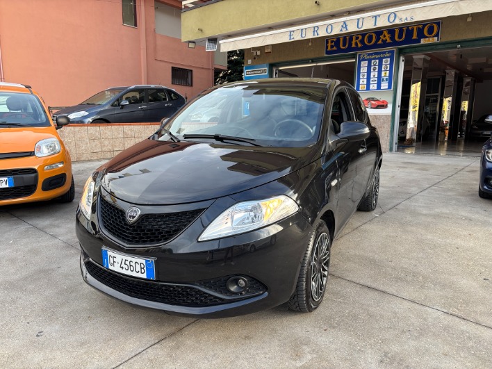 "Lancia Ypsilon 1.0 5 porte Hybrid Gold-2021"