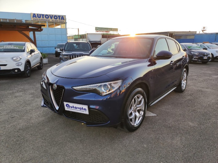 "ALFA ROMEO STELVIO 2.2 TURBO DIESEL 190 CV BUSINESS AT8 Q4"