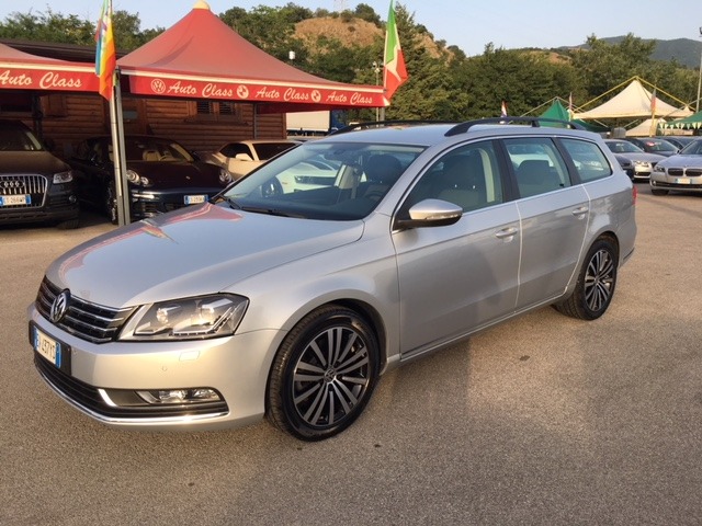 "VW Passat 1.6 TDI DSG Variant C. Line"