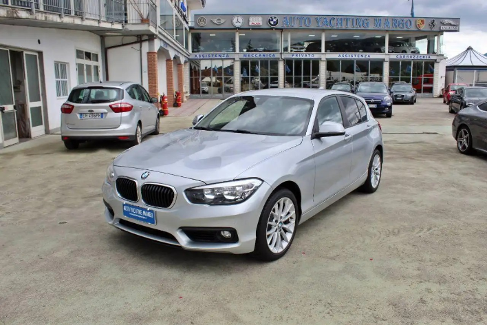 "BMW 118 d 5p. Advantage"