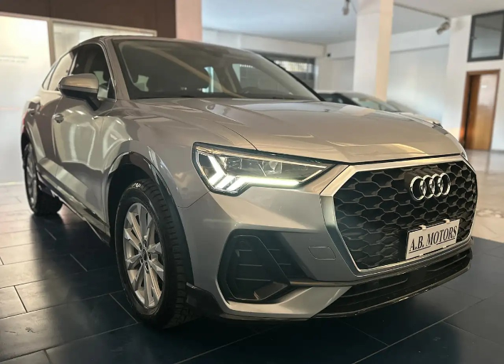 "Audi Q3 Q3 Sportback 35 2.0 tdi Business Plus s-tronic"