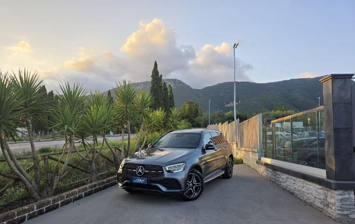 "MERCEDES - GLC - 300 d 4Matic Premium Plus"