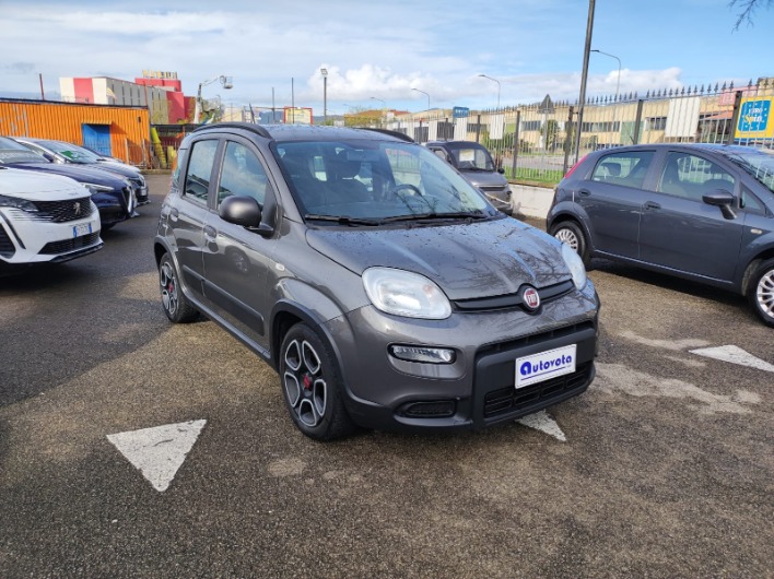 "FIAT PANDA 1.0 FIREFLY 70 CV S&S HYBRID CITY LIFE"