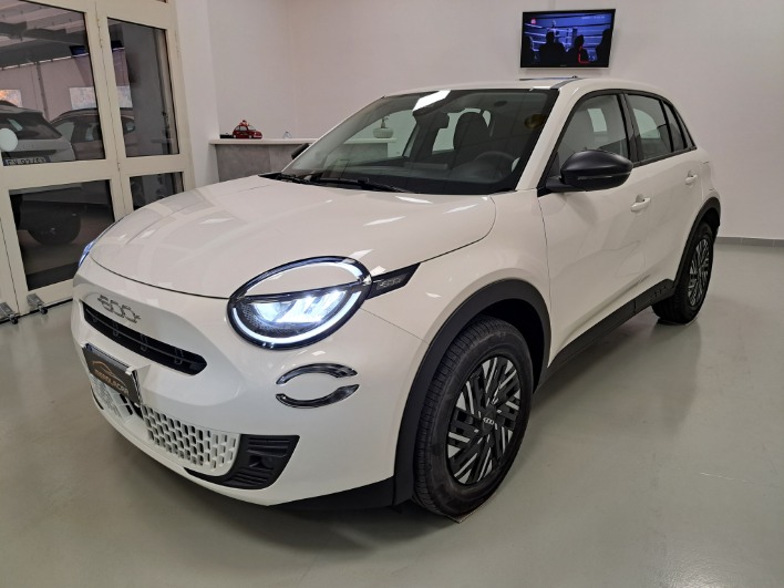 "Fiat 600 1.2 hybrid Pop 110cv auto"