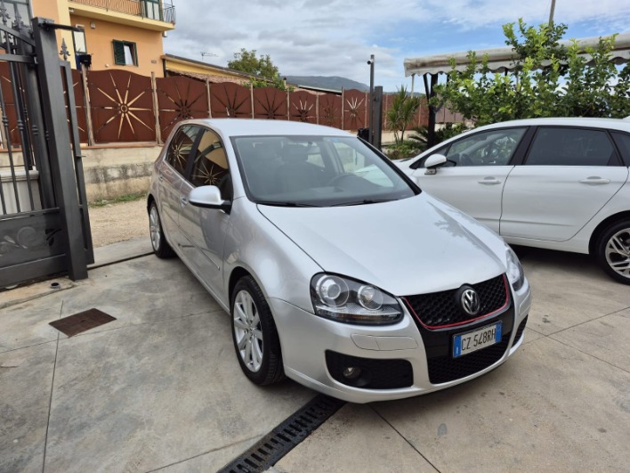"Volkswagen Golf 5"