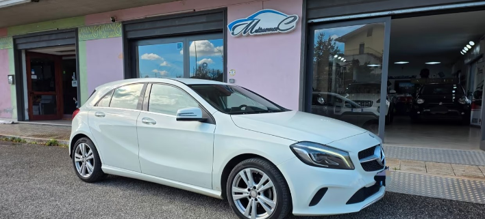 "Mercedes-benz A 180 d Sport"