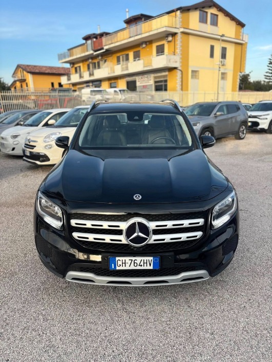 "Mercedes-Benz GLB 180D BUSINESS"