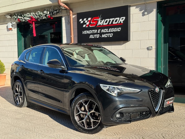 "ALFA ROMEO STELVIO 2,2 TURBODIESEL EXECUTIVE Q4 210CV AUTO\u00a0"