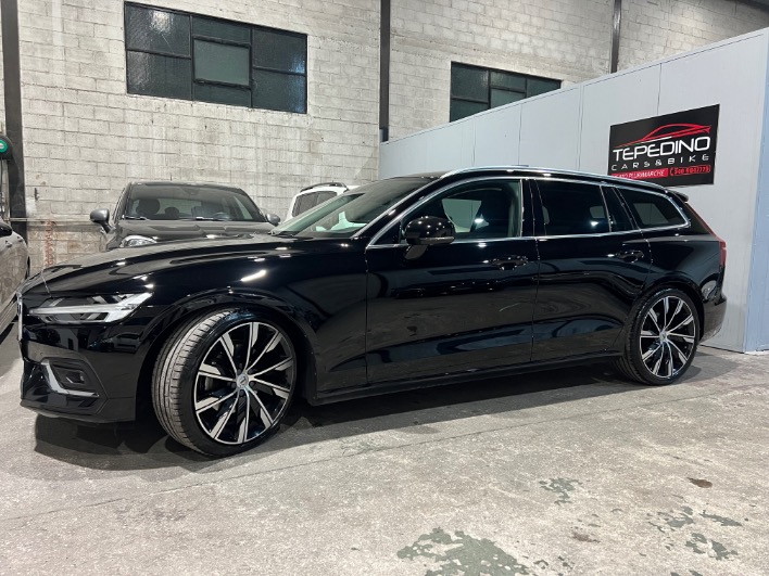 "VOLVO V60 INSCRIPTION STRAFULL"