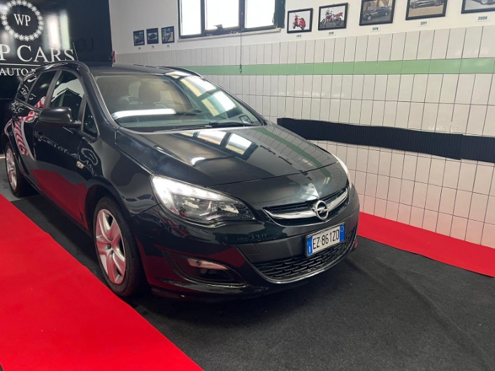 "Opel Astra 1.4 Turbo 140CV Sports Tourer GPL Tech Elective"