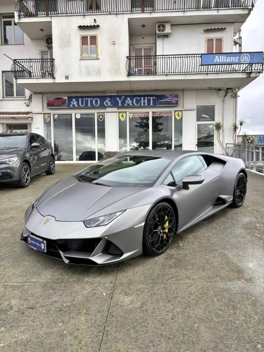 "Lamborghini Hurac\u00e1n Huracan Coupe 5.2 Evo 640 awd"