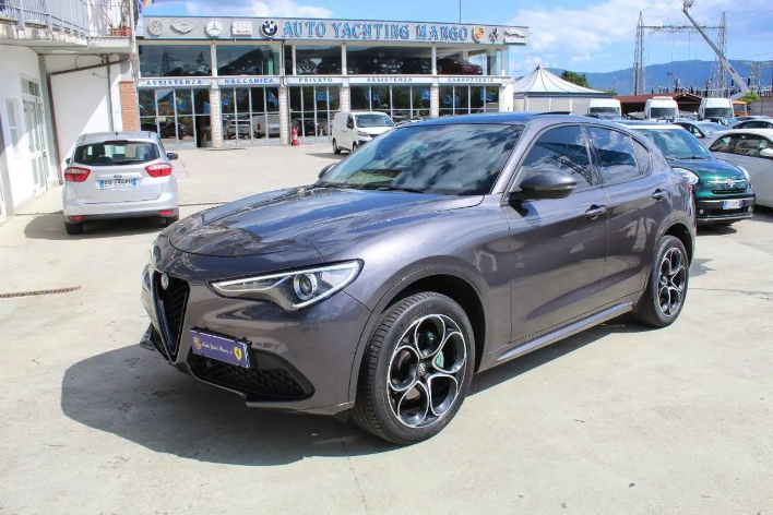 "Alfa Romeo Stelvio 2.2 T.diesel 210 CV AT8 Q4 Ti"