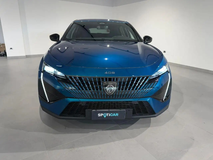 "Peugeot 408 Plug-in Hybrid 225 e-EAT8 First Edition"