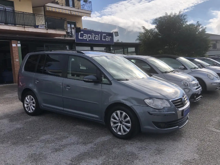 "Volkswagen Touran Touran 2.0 Trendline ecofuel"