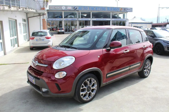 "Fiat 500L 1.6 Multijet 105 CV Trekking"