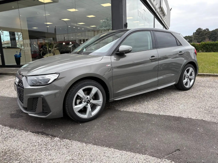 "Audi A1 A1 35 TFSI S Tronic S line Edition Sportback"