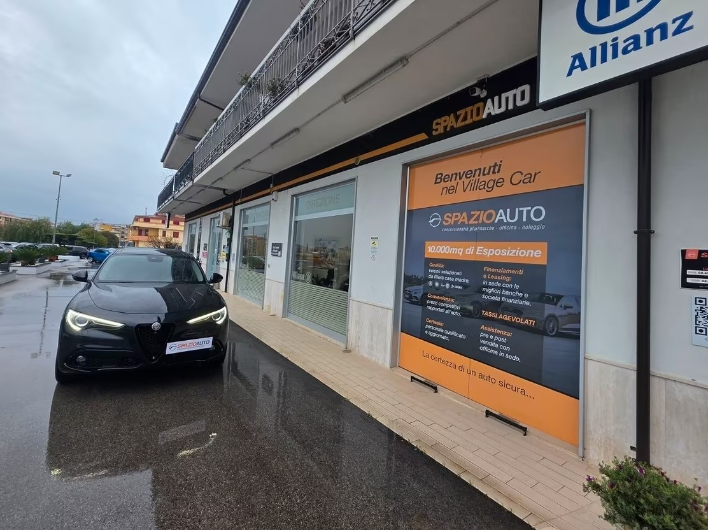 "Alfa Romeo Stelvio 2.2 Turbodiesel 180 CV AT8 Q4 *"