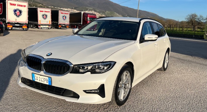 "BMW 318D TOURING"
