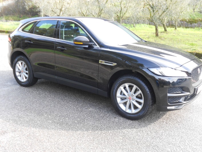 "Jaguar F-Pace 2.0D,4x4(STRAFULL-PORTFOLIO-LED)180cv,E6B."